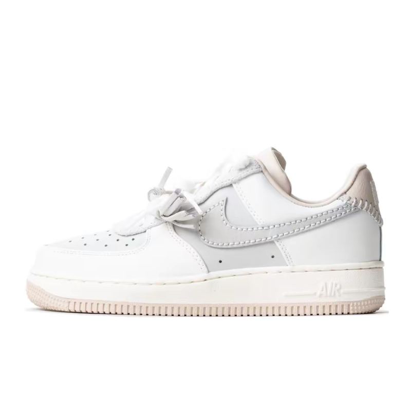 ナイキ エア フォース 1 ロー トレンディ、スタイリッシュ - Nike Shoes Air Force 1 のレビューと価格