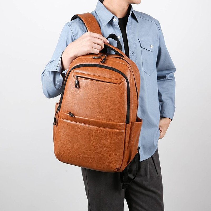 プレミアムレザービジネスバックパック – 15.6インチノー - Laptop Backpack 15.6 のレビューと価格
