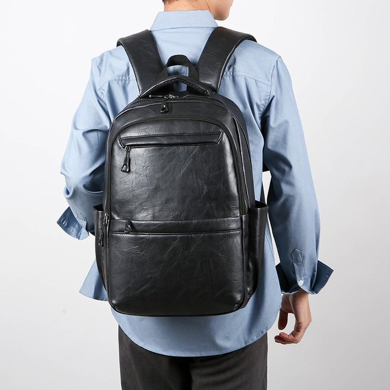 プレミアムレザービジネスバックパック – 15.6インチノー - Laptop Backpack 15.6 のレビューと価格